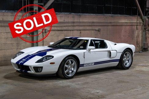 Used 2006 Ford GT image 1