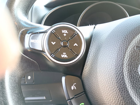 Used 2016 Kia Soul + image 22