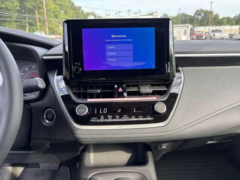 New 2025 Toyota Corolla SE image 18