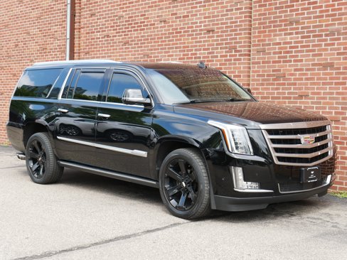 Used 2020 Cadillac Escalade ESV Premium Luxury image 27