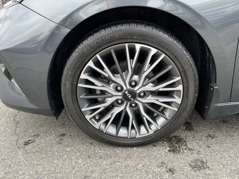 Used 2022 Kia Forte GT-Line w/ GT-Line Technology Package image 8
