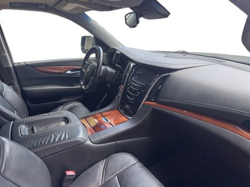 Used 2015 Cadillac Escalade ESV Luxury image 14