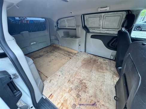 Used 2012 RAM C/V image 34