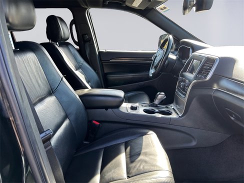Used 2018 Jeep Grand Cherokee Limited image 17