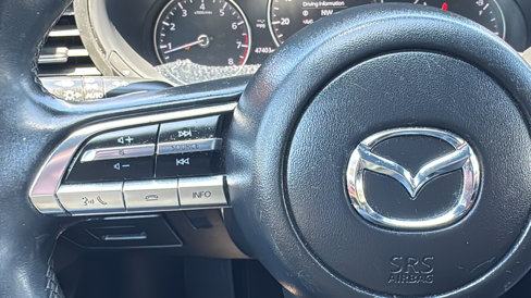 Used 2020 MAZDA MAZDA3 Hatchback w/ Premium Package image 21