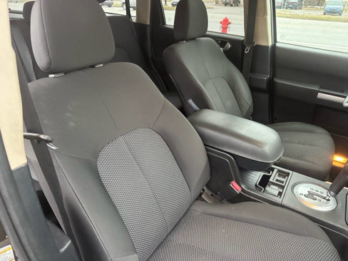 Used 2011 Mitsubishi Endeavor LS image 19