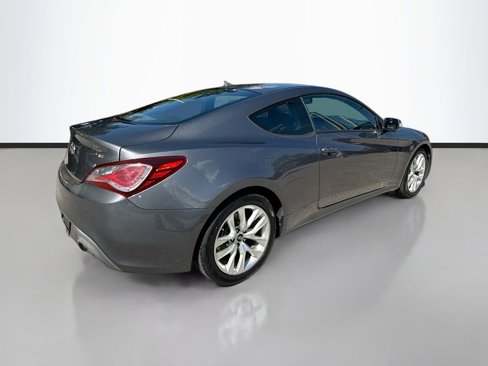 Used 2015 Hyundai Genesis 3.8 image 8