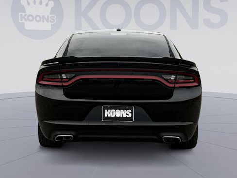 Used 2021 Dodge Charger SXT w/ Blacktop Package image 5