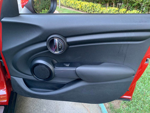 Used 2015 MINI Cooper 4-Door Hardtop image 25