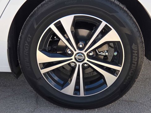 Used 2023 Nissan Sentra SV image 13