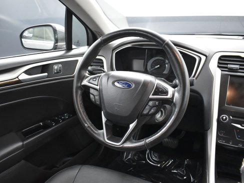 Used 2014 Ford Fusion Energi SE image 16
