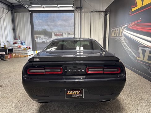 Used 2018 Dodge Challenger SXT Plus image 18