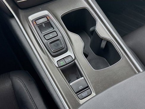 Used 2019 Honda Accord Sport image 17