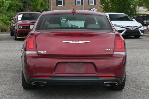 Used 2019 Chrysler 300 Touring w/ Sport Appearance Package image 14