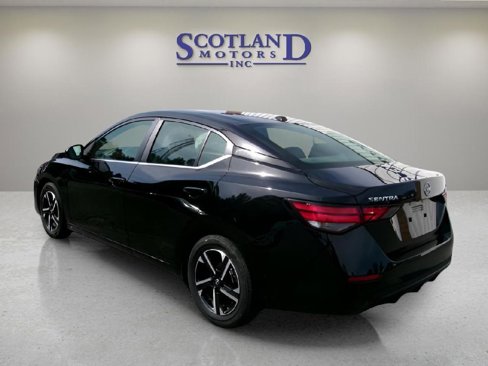 Used 2024 Nissan Sentra SV image 8
