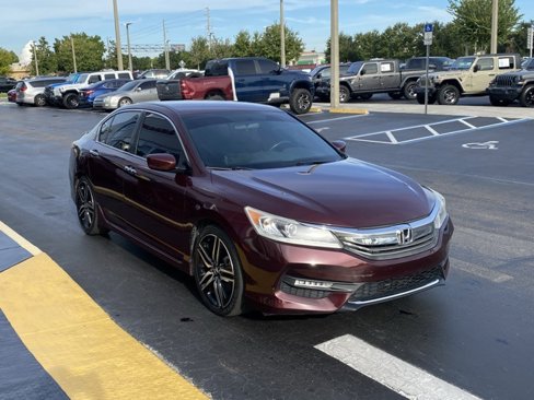Used 2017 Honda Accord Sport image 2
