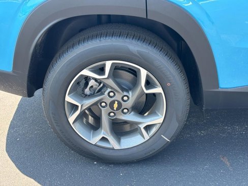 New 2025 Chevrolet Trax LT w/ Driver Confidence Package image 27