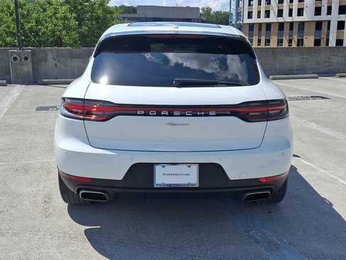 Used 2021 Porsche Macan image 9