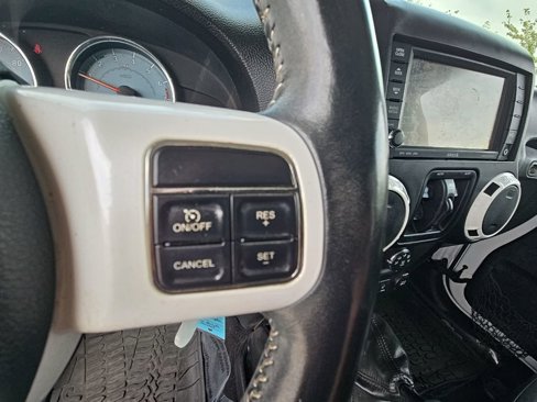 Used 2014 Jeep Wrangler Unlimited Sahara image 14