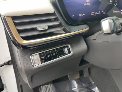 Used 2024 Buick Envision Avenir image 14
