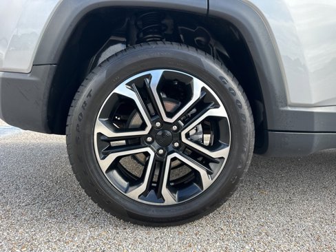 Used 2022 Jeep Compass Limited image 49