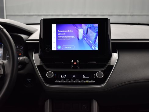 Used 2024 Toyota Corolla Cross SE image 16