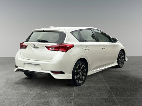 Used 2017 Toyota Corolla iM image 7