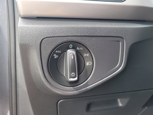 Used 2021 Volkswagen Atlas S image 32