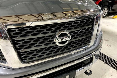 Used 2016 Nissan Titan SV image 29