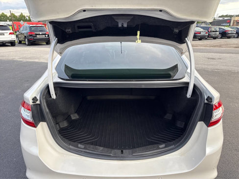 Used 2014 Ford Fusion SE w/ Equipment Group 202A image 12