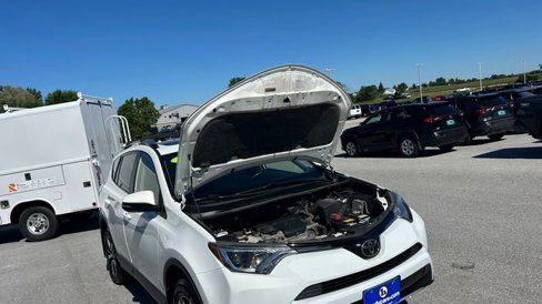 Used 2018 Toyota RAV4 XLE image 37