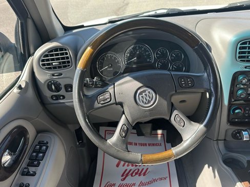 Used 2005 Buick Rainier CXL image 8
