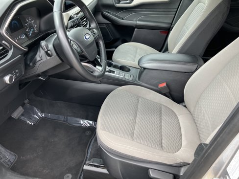 Used 2022 Ford Escape SE w/ Cold Weather Package image 13
