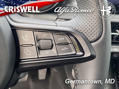 New 2024 Alfa Romeo Tonale Ti w/ Active Assist Package image 22