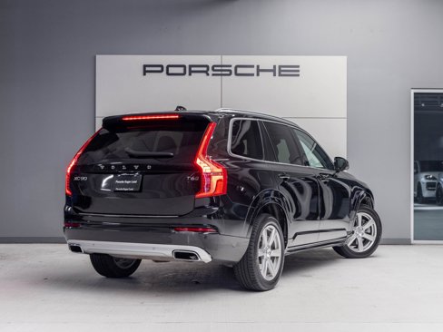 Used 2021 Volvo XC90 T6 Momentum image 7