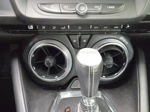 Used 2020 Chevrolet Camaro LT w/ RS Package image 19