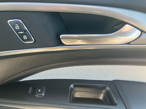 Used 2019 Ford Fusion SE w/ Equipment Group 151A image 35