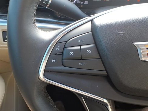 Used 2018 Cadillac XT5 FWD image 21