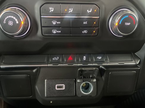 Used 2020 Chevrolet Silverado 1500 Custom w/ Custom Value Package image 19