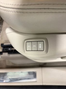 Used 2015 Cadillac SRX Luxury w/ Driver Awareness Package image 59