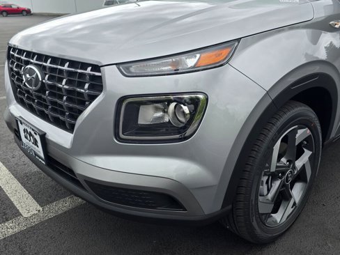 New 2025 Hyundai Venue SEL image 10