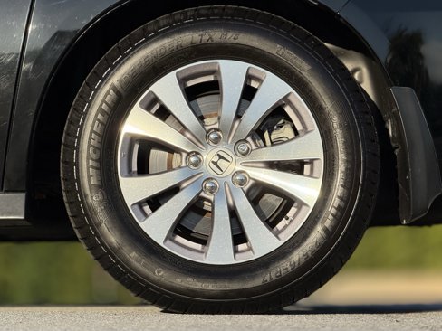 Used 2015 Honda Odyssey EX-L image 18