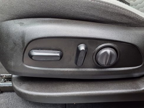 Certified 2021 Chevrolet Equinox LS w/ LPO, Blackout Package image 18