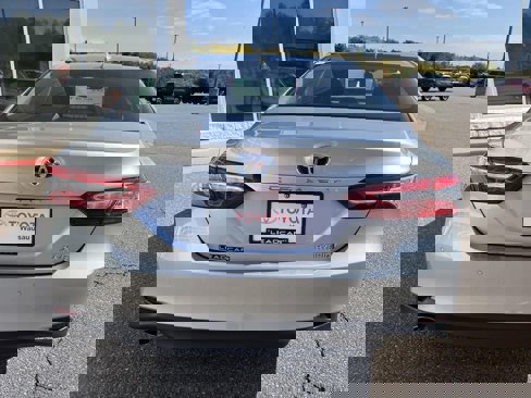 Certified 2018 Toyota Camry XLE image 24