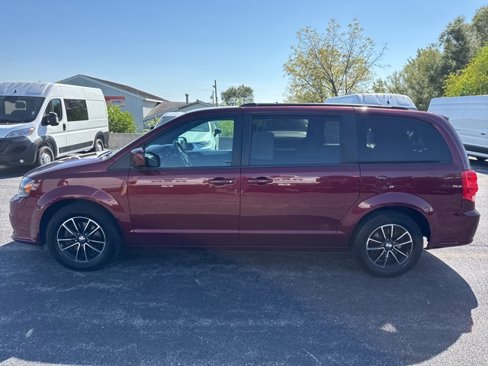 Used 2018 Dodge Grand Caravan GT image 3