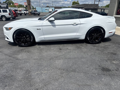 Used 2015 Ford Mustang GT Premium image 3