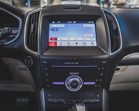 Used 2017 Ford Edge Titanium w/ Technology Package image 5