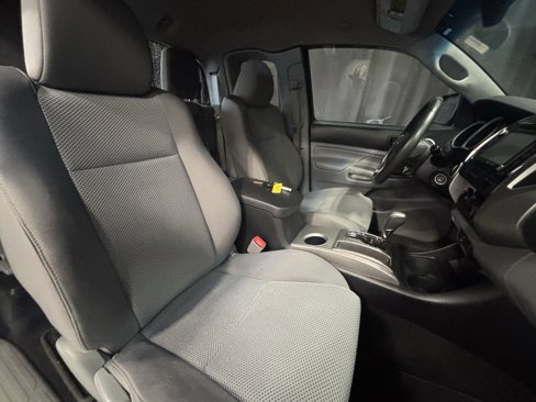 Used 2015 Toyota Tacoma TRD Pro image 35