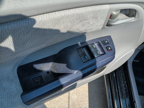 Used 2010 Honda Insight EX image 19