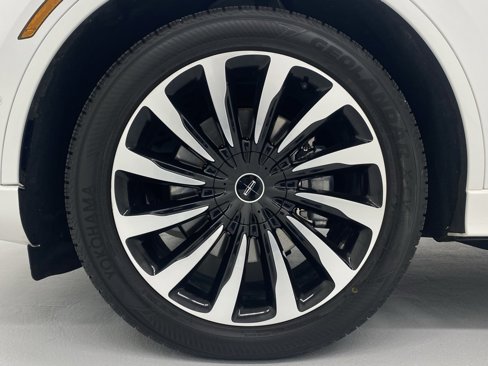 Used 2023 Lincoln Aviator Black Label Grand Touring w/ Class IV Trailer Tow Package image 9